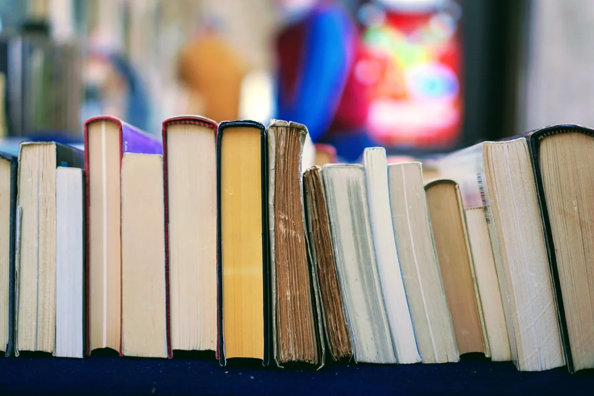 Dia do Escritor: veja autores que são destaque no estado de SP